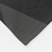 ダークグレーと黒のジオメトリメッシュパターン フリースブランケット (角)