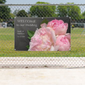 ダークグレーの上のピンク結婚の牡丹 横断幕 (インサイチュ)