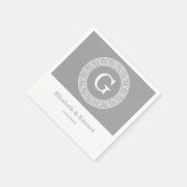 ダークグレーウィットギリシャ鍵ランドフレームイニシャルモノグラム スタンダードカクテルナプキン (角)