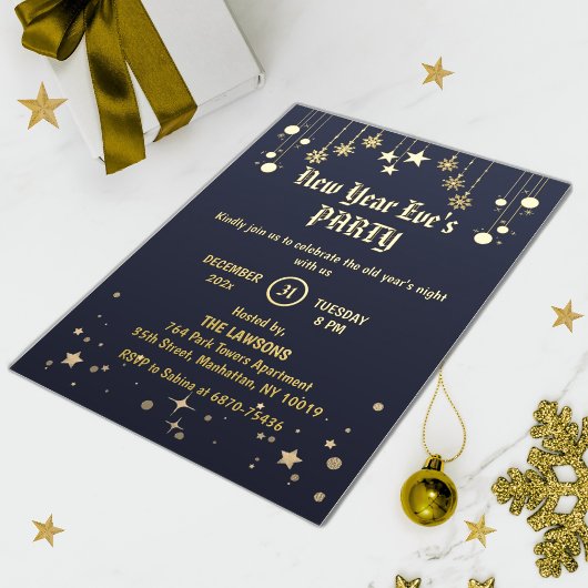ダークグレー – ブロンズの星と雪の結晶の新年パーティー 箔招待状