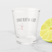 ダークショットグラス後のサイダー ショットグラス (裏面)