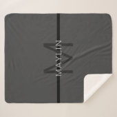 ダークスタイリッシュグ男らし・グレイ名&モノグラム シェルパブランケット (正面(横))