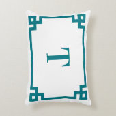 ダークターコイズギリシャ鍵縁どモノグラム アクセントクッション (正面(垂直))