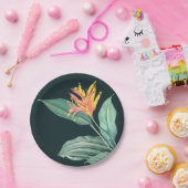 ダークターコイズグリーンの背景にトロピカルオレンジのヘリコニアの花とサググリーンの葉, 2つのサイズ ペーパープレート (パーティー)