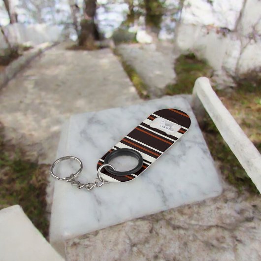 ダークチョコレートブラウンストライプズ キーホルダー栓抜き