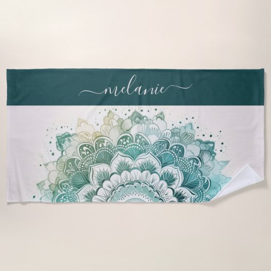 ダークティール（緑がかった色）ターコイズマンダラ名 ビーチタオル (正面)