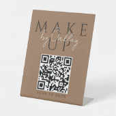 ダークテラコッタ メイクアップアーティストQRコード 台座サイン (正面)