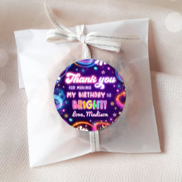 ダークディスコの女の子の誕生日パーティーでネオングロー ラウンドシール