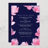 ダークネイビー背景のピンクの花の結婚式 招待状 (正面/裏面)