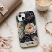 ダークパープルのボタンに囲まれた名入れの携帯ケース Case-Mate iPhoneケース
