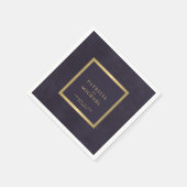 ダークパープル結婚金ゴールドの新郎新婦 スタンダードカクテルナプキン (角)