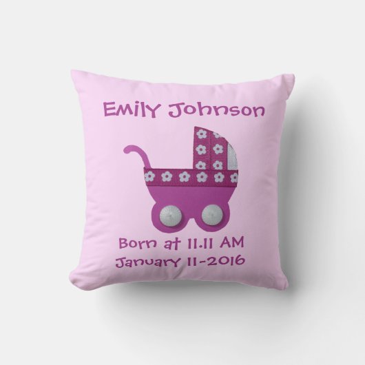 ダークピンクのベビーカーのベビーガールシャワーをパーソナライズ クッション (正面)
