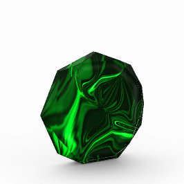 ダークファンドでグリーンニッケルめっきされた曲線と折り目。 フォトブロック