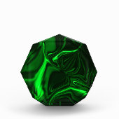 ダークファンドでグリーンニッケルめっきされた曲線と折り目。 フォトブロック (正面)