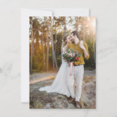 ダークフォトティントオーバーレイ モダン ミニマル ウェディング 招待状 (裏面)