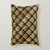 ダークブラウンと金ゴールドアールデコ パターン(の模様が)ある アクセントクッション (正面(垂直))