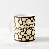 ダークブラウンにクリーム色の水玉 コーヒーマグカップ (正面左)