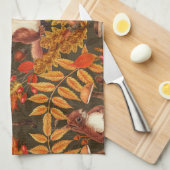 ダークブラウンの秋のリス キッチンタオル (四つ折り)