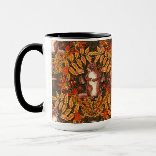 ダークブラウンの秋のリス マグカップ (左)