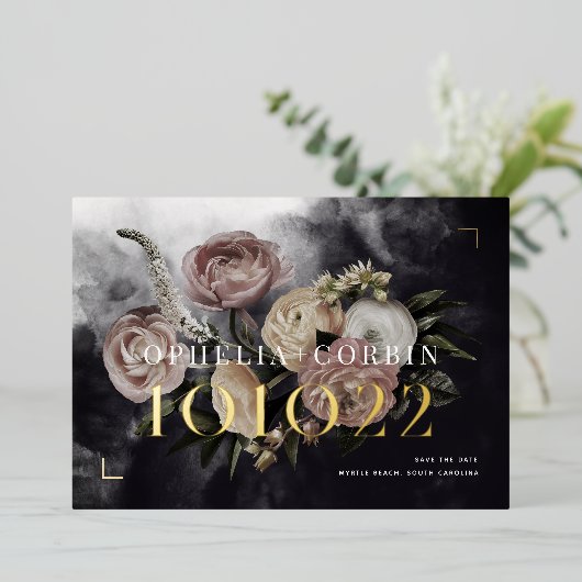 ダークブラックローズブーケ結婚式の日付を保存 箔招待状 (立ち正面)