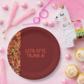 ダークブルゴーニュの家族がハッピーズ感謝していを集め与える ペーパープレート (パーティー)