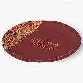 ダークブルゴーニュの家族がハッピーズ感謝していを集め与える ペーパープレート (アングル)