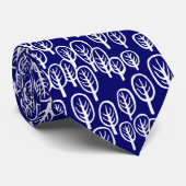 ダークブルーのウッドランドホワイト ネクタイ (ロール)