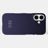ダークブルーのフェイクレザー 白いモノグラムイニシャル Case-Mate iPhoneケース (裏面 (横))