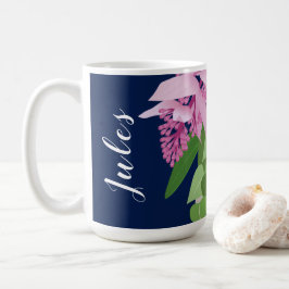 ダークブルーの熱帯メディニラピンクの花 コーヒーマグカップ
