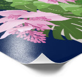 ダークブルーの熱帯メディニラピンクの花 フォトプリント            (角)