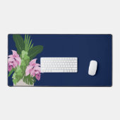 ダークブルーの熱帯メディニラピンク花瓶 デスクマット (キーボード&マウス)