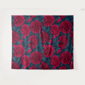 ダークブルーの赤い牡丹の庭 タペストリー (正面(横))