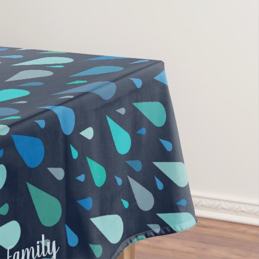 ダークブルーの雨粒と名前をカスタムする テーブルクロス (インサイチュ)