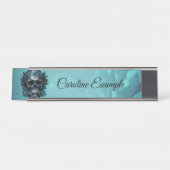 ダークブルースカルとバラ。 デスクネームプレート (正面)