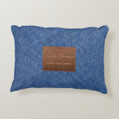 ダークブルーモダンデニムジーンズのテクスチャー革パッチ アクセントクッション (裏面)