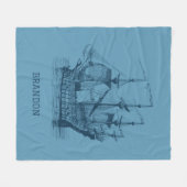 ダークブルーヴィンテージ風帆船イラストレーション フリースブランケット (正面(横))