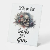 ダークムーディゴシックブライドまたはダイブライダルシャワー 台座サイン (正面)