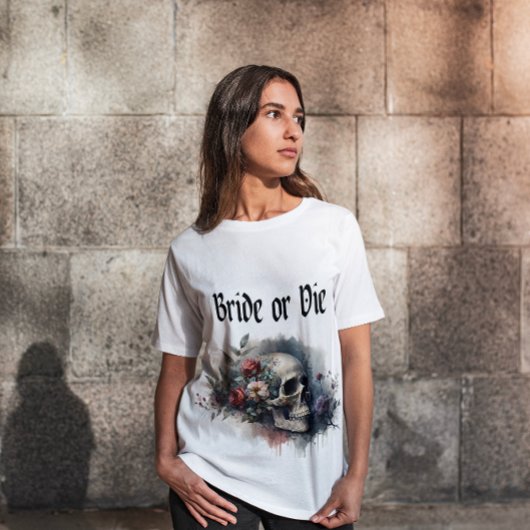 ダークムーディゴシックブライドまたはダイブライダルシャワー Tシャツ