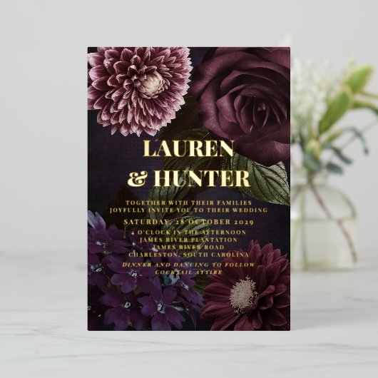 ダークムーディブルゴーニュフローラ結婚植物学金ゴールド 箔招待状 (立ち正面)