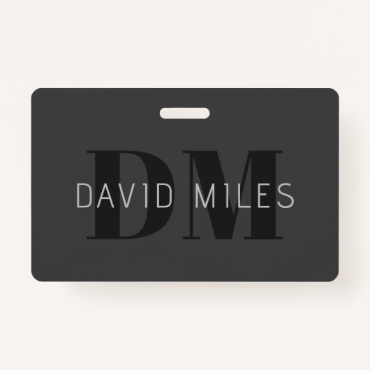 ダークモダングレーと黒の編集可能な名前とモノグラム バッジ (正面)