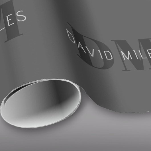 ダークモダングレーと黒の編集可能な名前とモノグラム ラッピングペーパー