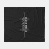 ダークモダングレープロフェッショナル名 フリースブランケット (正面(横))