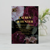 ダークモダンムーディバーガンディフローラ結婚の金ゴールド 箔招待状 (立ち正面)