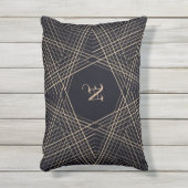 ダークモノグラム幾何学星ゴシックスタイリッシュブラック アウトドアクッション (正面(縦))