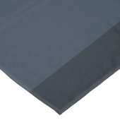 ダークユニフォームストライプの テーブルクロス (アングル)