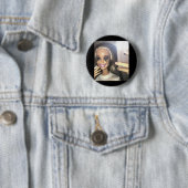 ダークユーモドール喫煙セルフィパロディ 缶バッジ (インサイチュ)