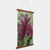 ダークレッドアジアユリフローラ 吊り下げ型タペストリー (傾斜あり)