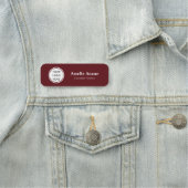 ダークレッドエレガントビジネスロゴプロフェッショナル 名札 (インサイチュ)