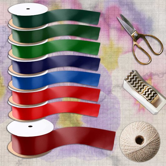 ダークレッドクリスマスカラーのミニマル無地のリスト サテンリボン