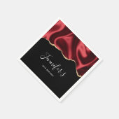 ダークレッドグラムウェーブサテン抽象デザイン誕生日 スタンダードカクテルナプキン (角)